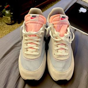 Nike Tailwind 79 PRIDE “Be True”